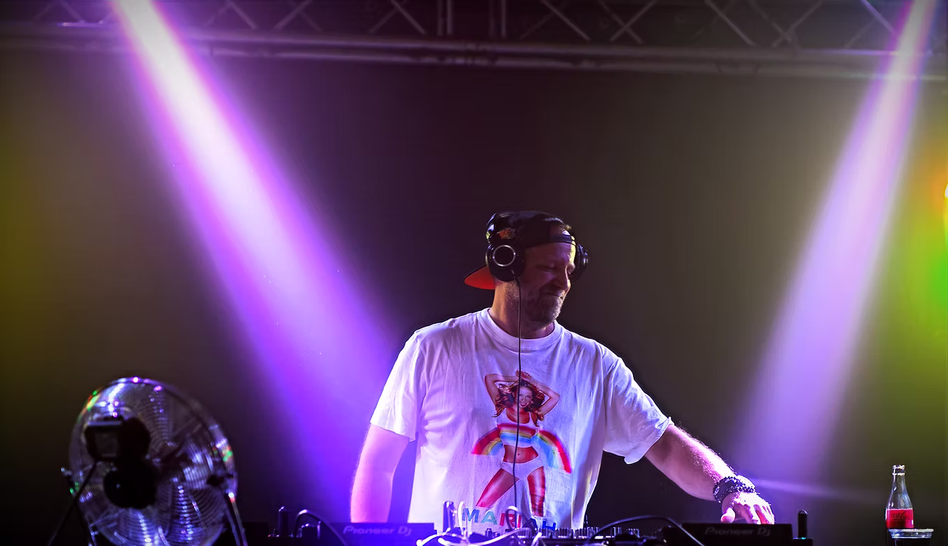 DJ Sam Vegas Live